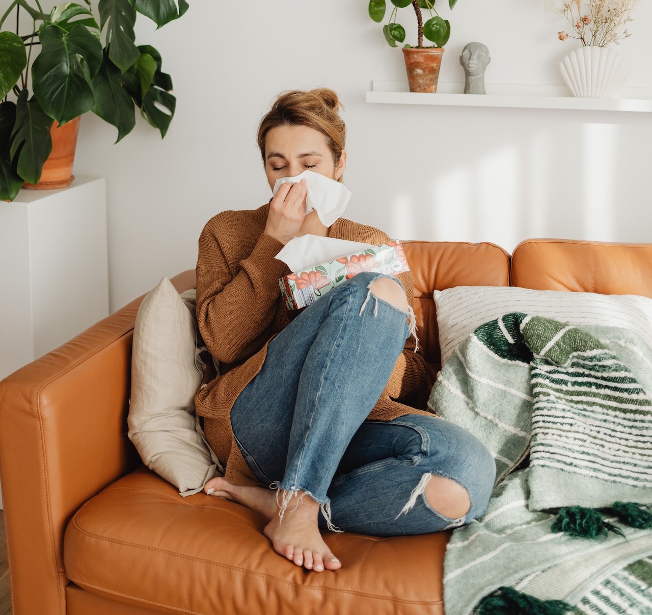 I sintomi delle allergie sono spesso simili a quelli del raffreddore, che a loro volta possono essere causati dal Covid. Ecco come distinguerli.